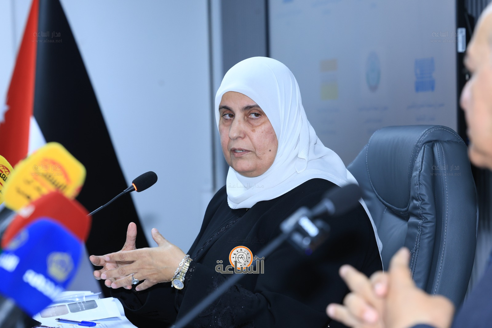 Madar Al-Saa Images 0.15216498060852457