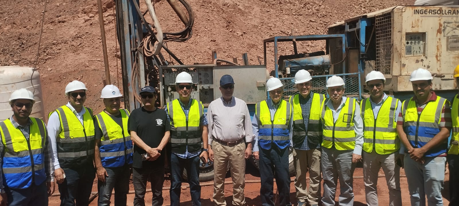 Madar Al-Saa Images 0.39637131260658043