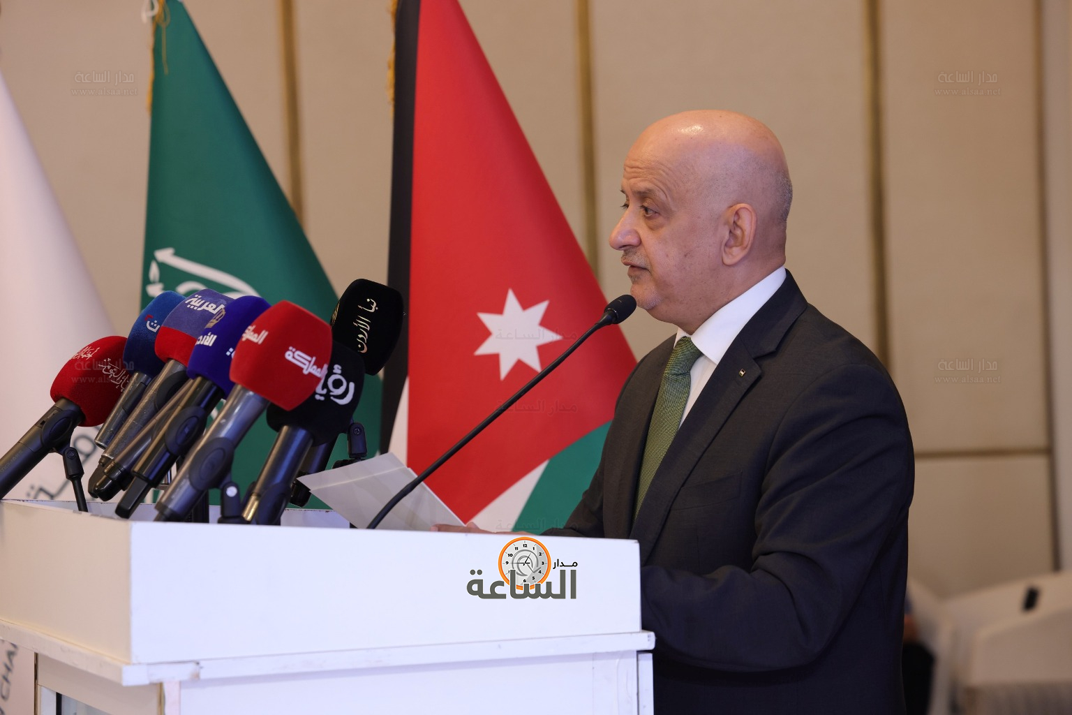 Madar Al-Saa Images 0.04496879155789746