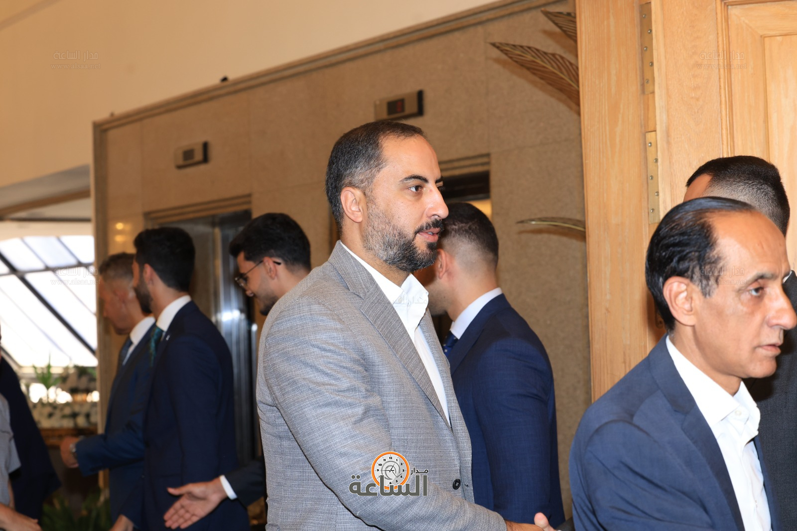 Madar Al-Saa Images 0.3866089424483926