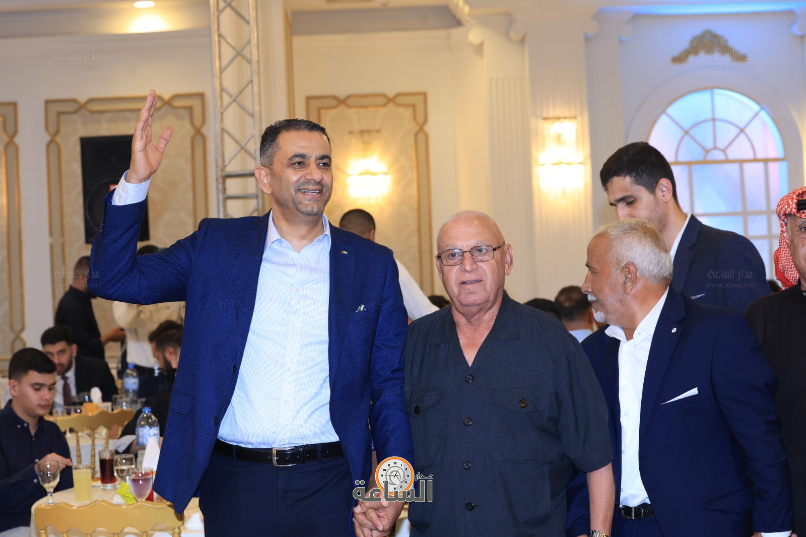 Madar Al-Saa Images 0.42452438945760185