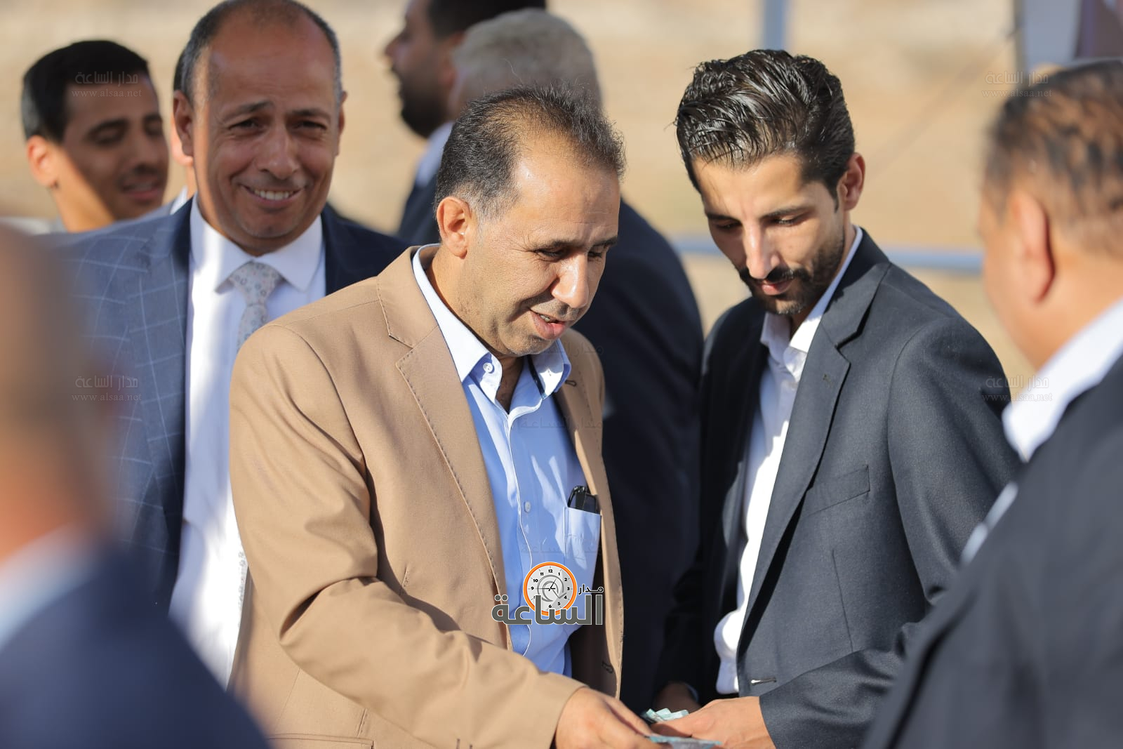 Madar Al-Saa Images 0.59373065414332