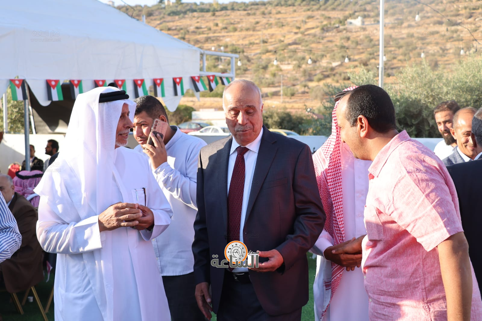 Madar Al-Saa Images 0.011888259770503673