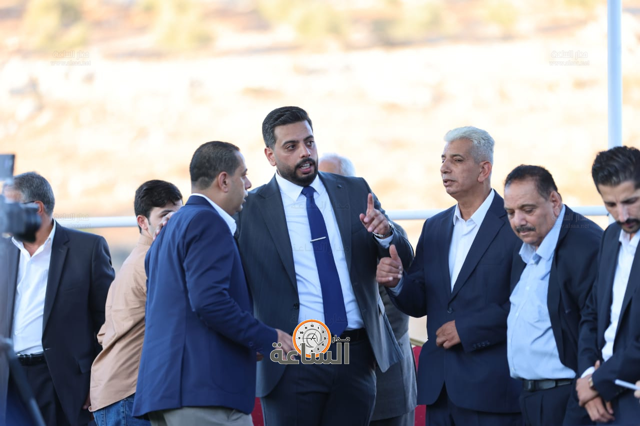 Madar Al-Saa Images 0.7119633358956995