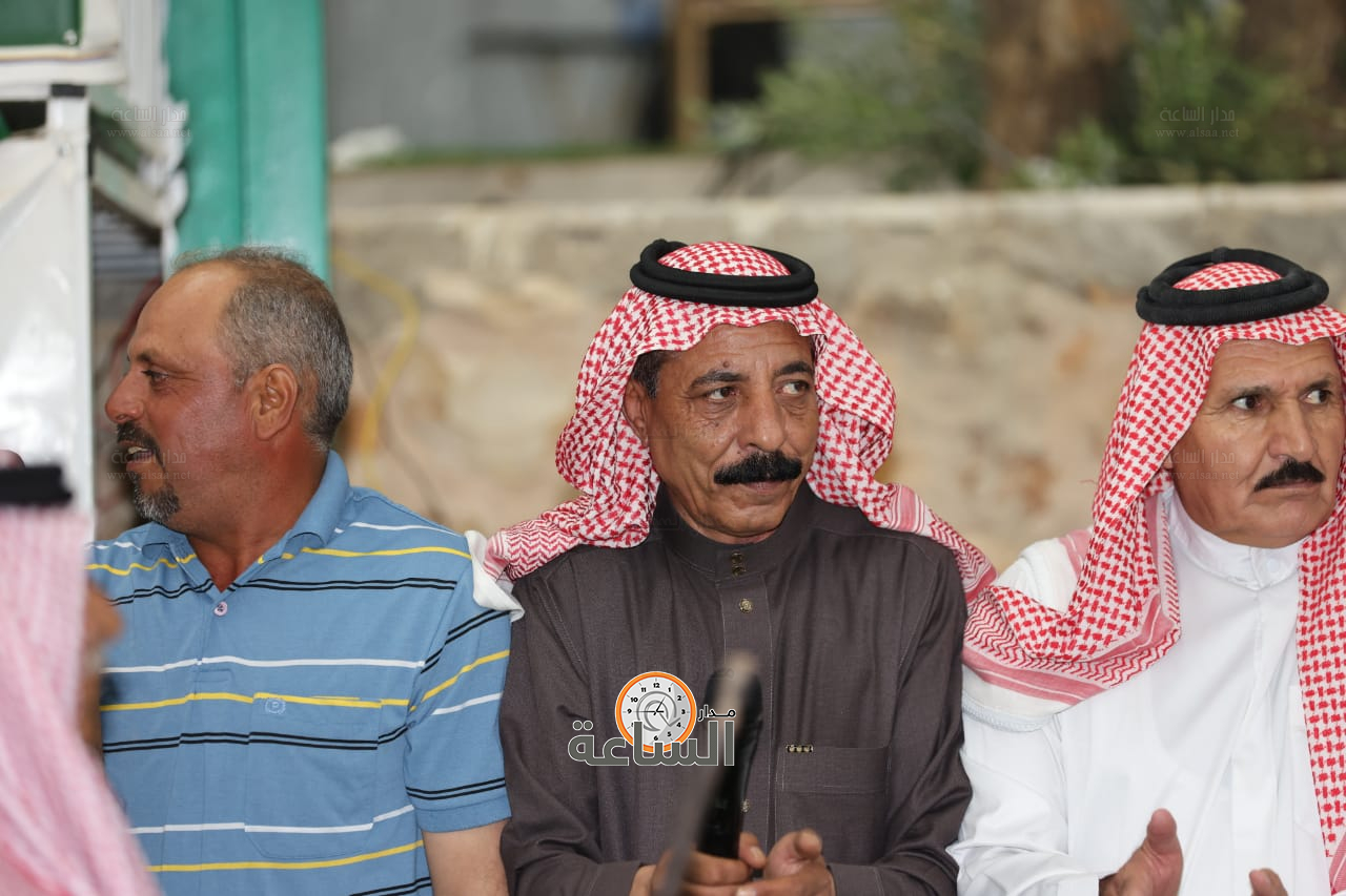 Madar Al-Saa Images 0.9859562075925171