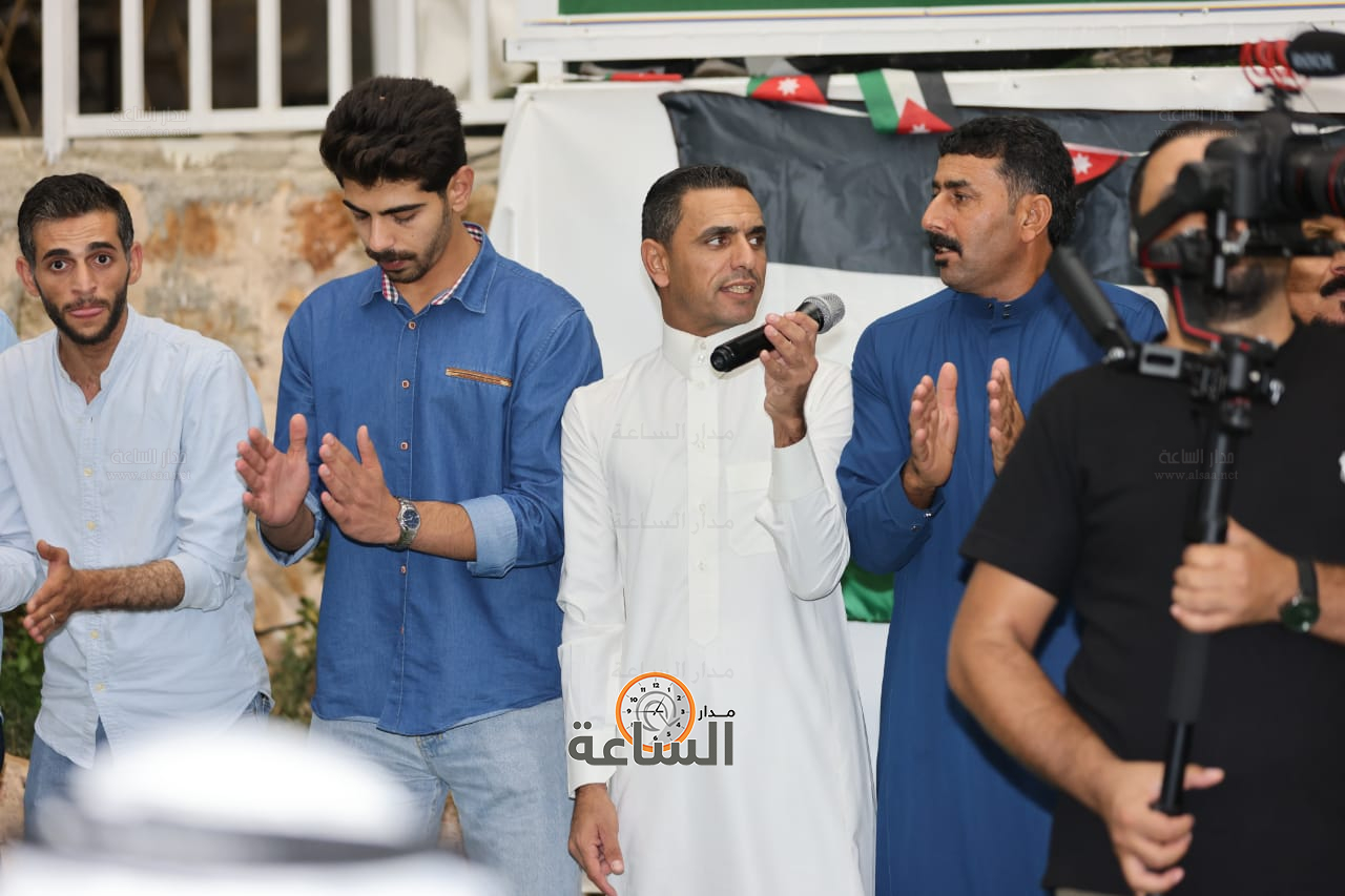 Madar Al-Saa Images 0.6844574192457449