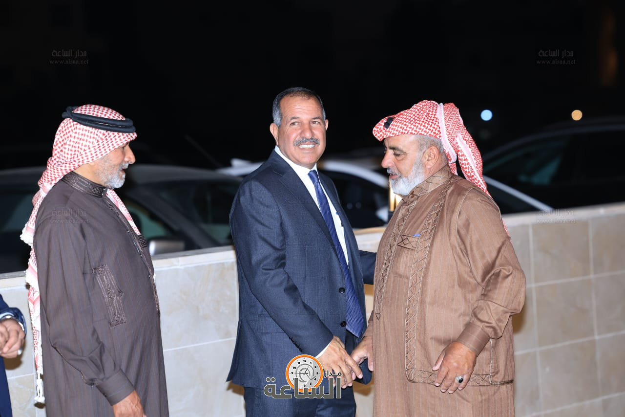 Madar Al-Saa Images 0.457361448679118