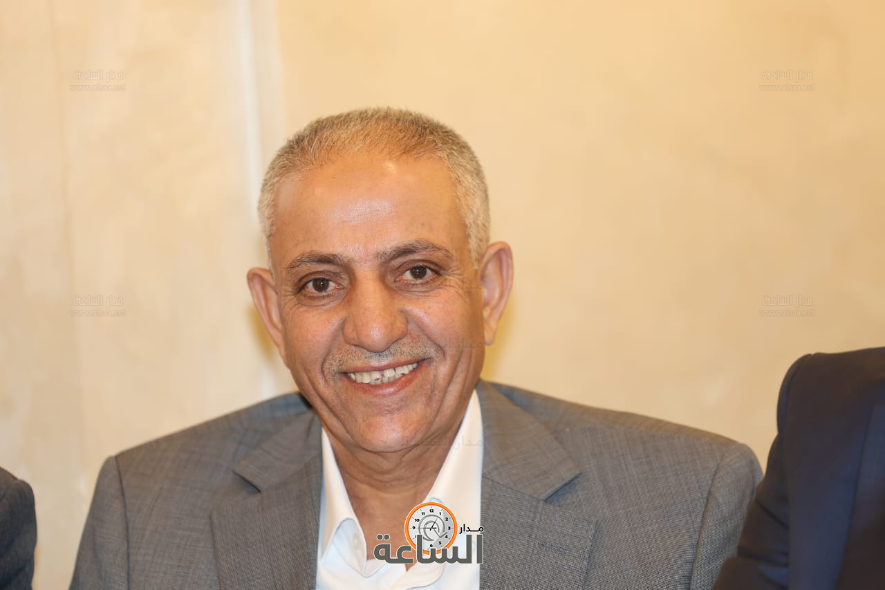 Madar Al-Saa Images 0.5827484033708153