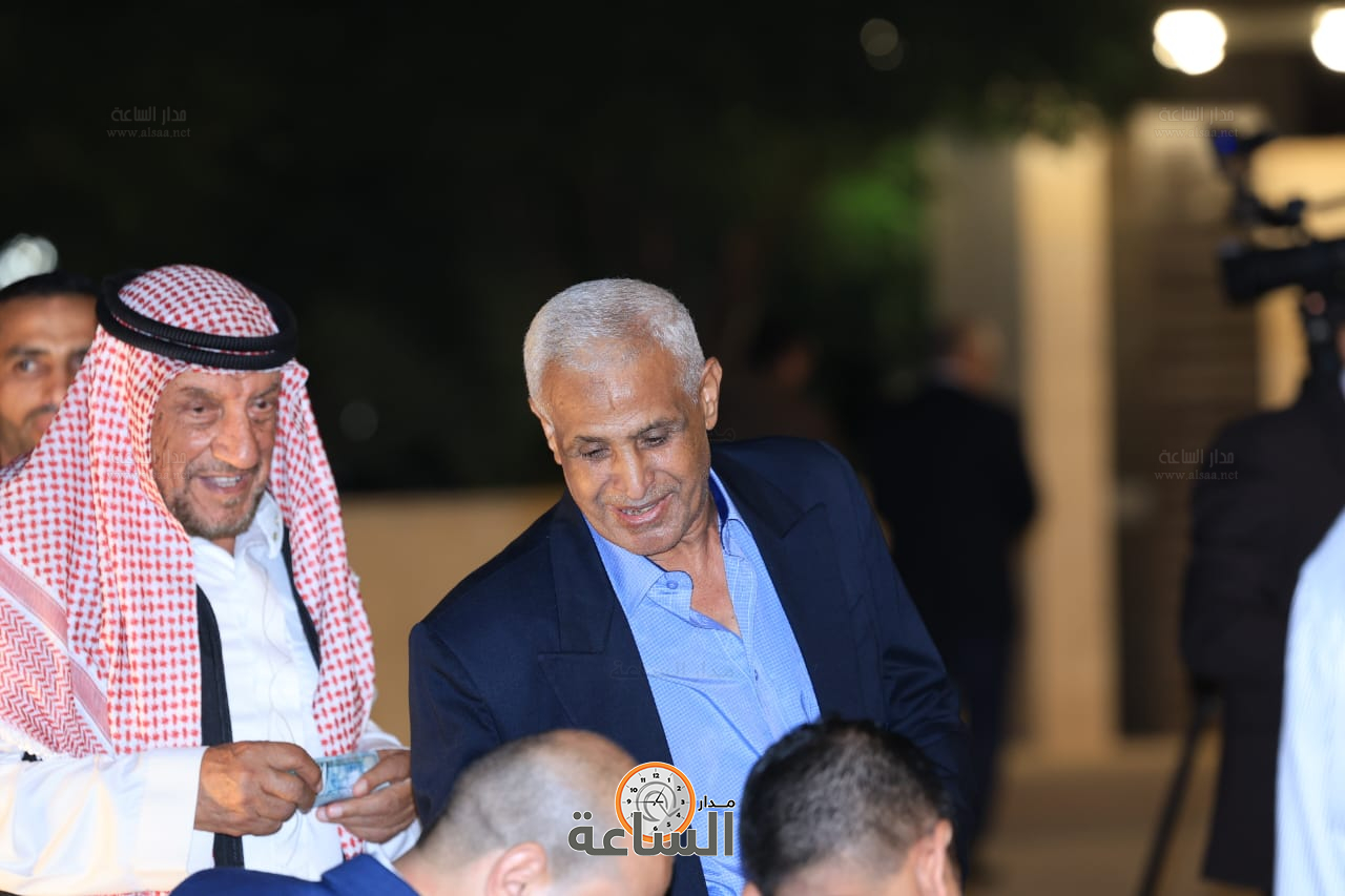 Madar Al-Saa Images 0.34271829530695197