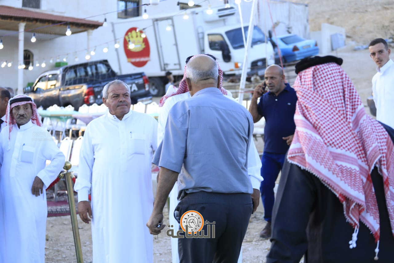 Madar Al-Saa Images 0.6976415024156659