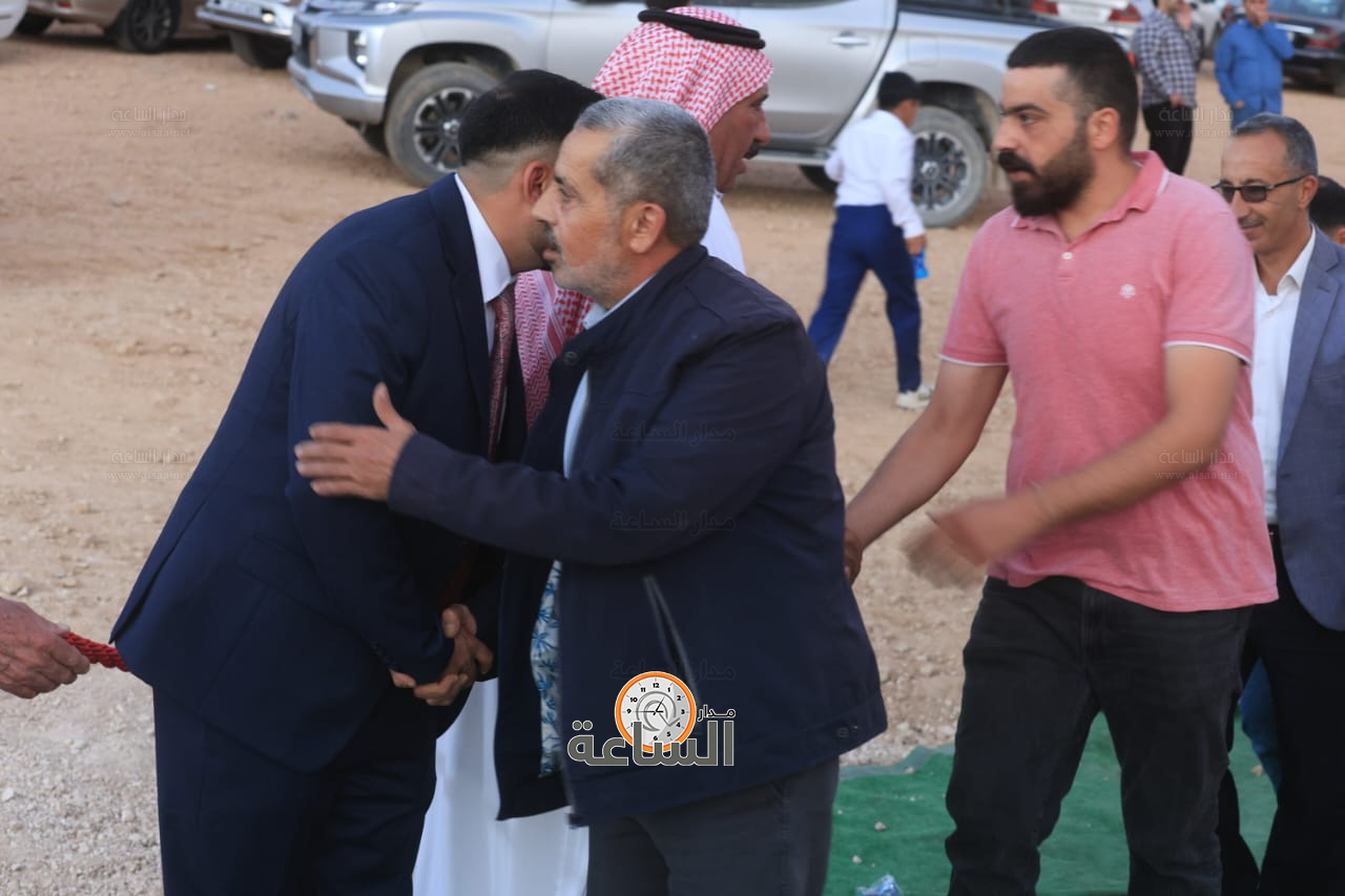 Madar Al-Saa Images 0.2457172670863471