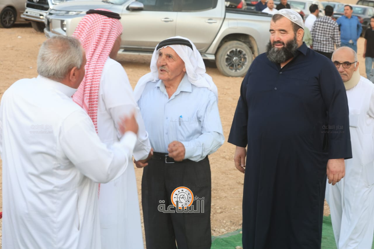 Madar Al-Saa Images 0.6108456503745952