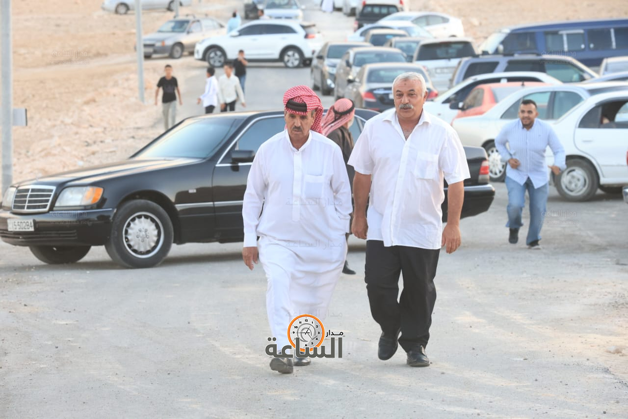 Madar Al-Saa Images 0.44229057375250247