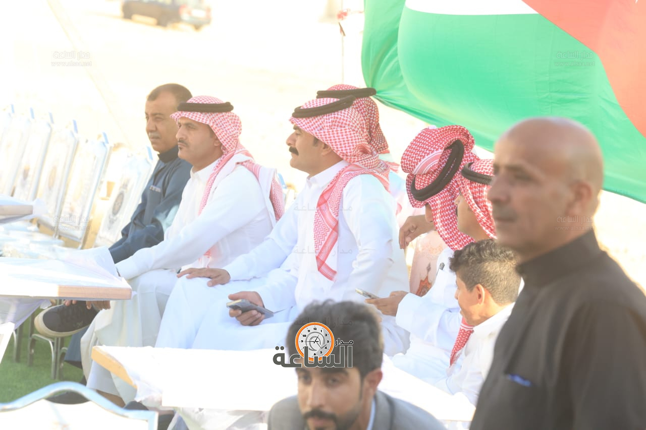 Madar Al-Saa Images 0.3594542591217357