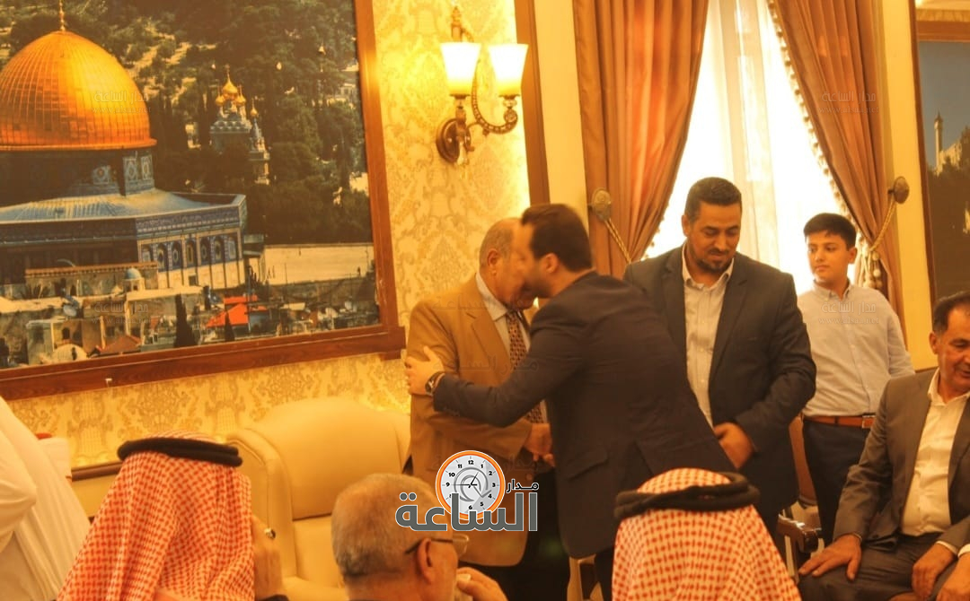 Madar Al-Saa Images 0.4371434617346257