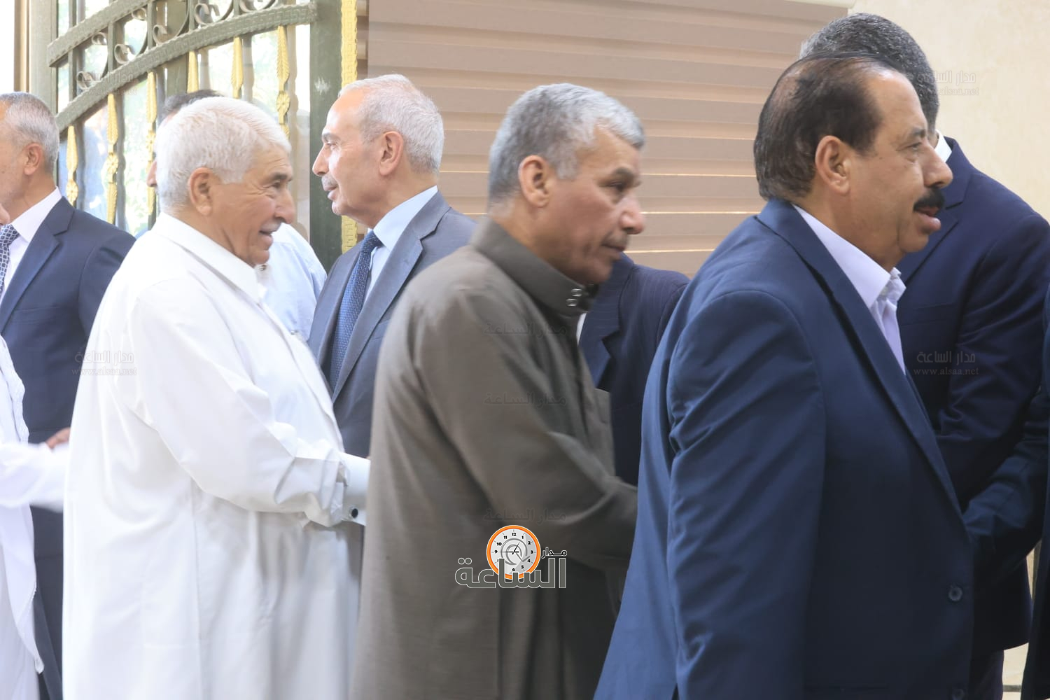 Madar Al-Saa Images 0.4239424689274567