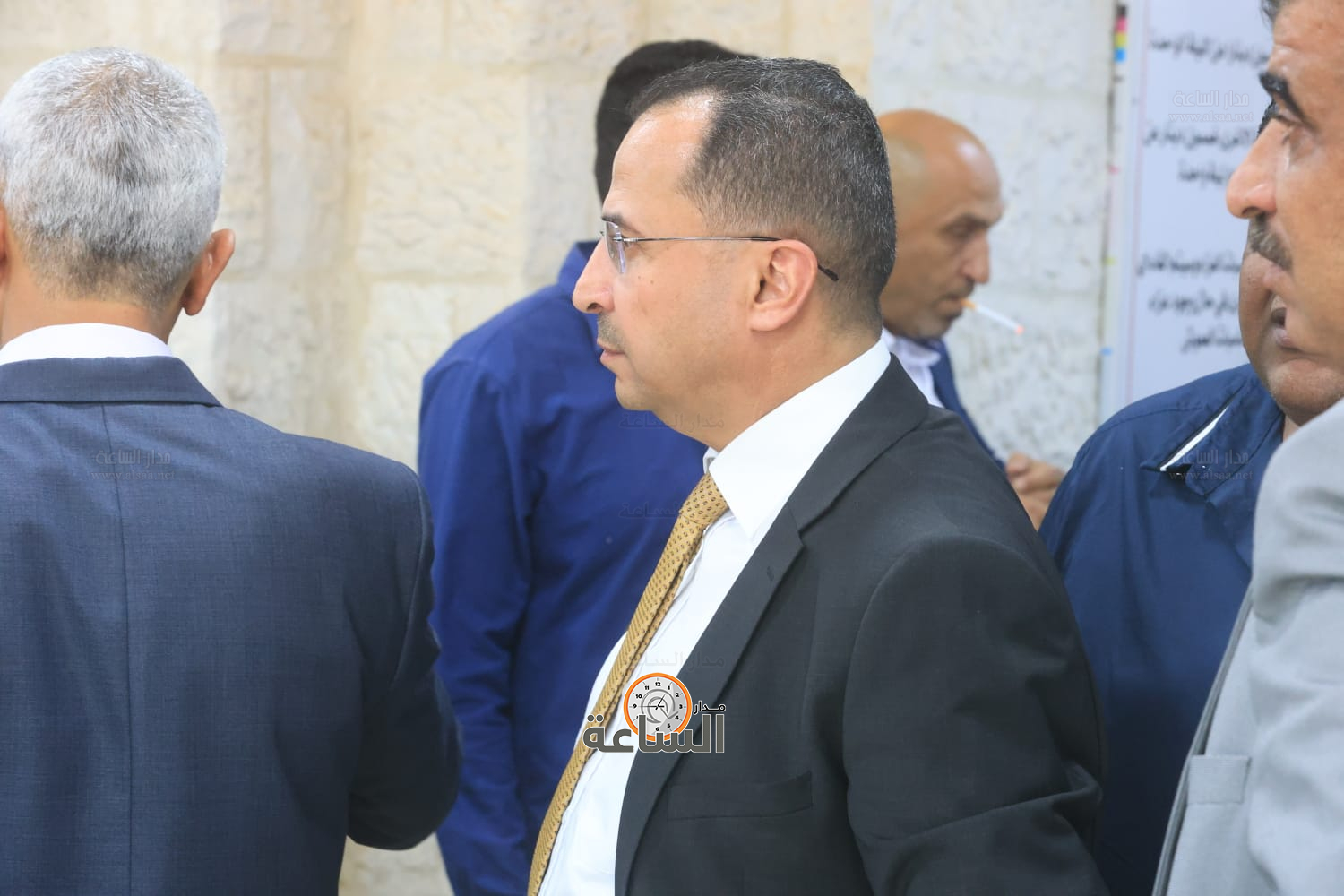 Madar Al-Saa Images 0.37681294333669724