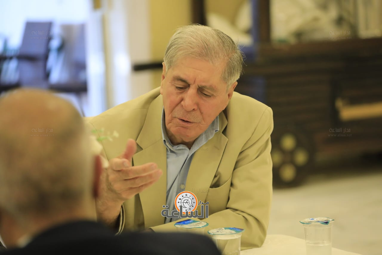 Madar Al-Saa Images 0.4398807685909738