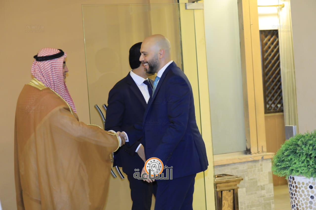 Madar Al-Saa Images 0.4803515867819814