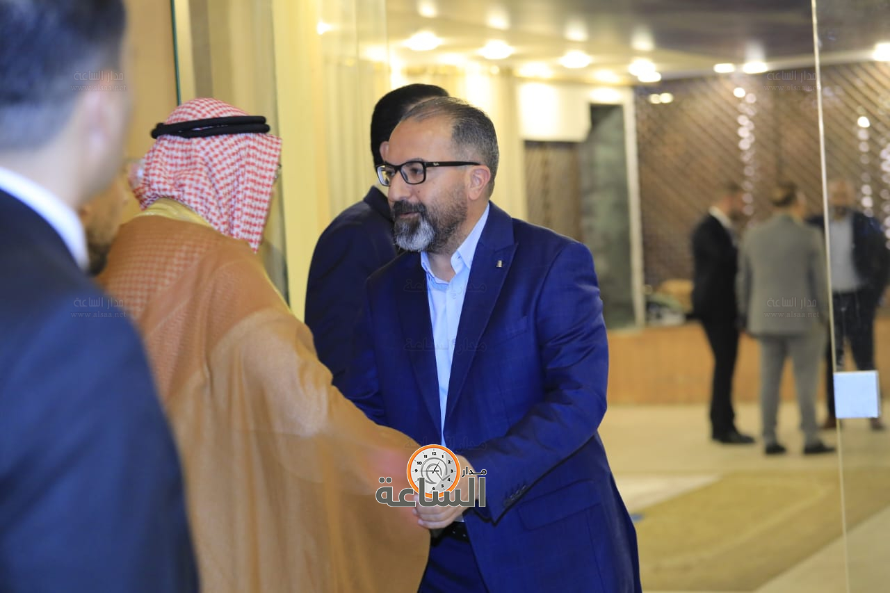 Madar Al-Saa Images 0.8718617677242814