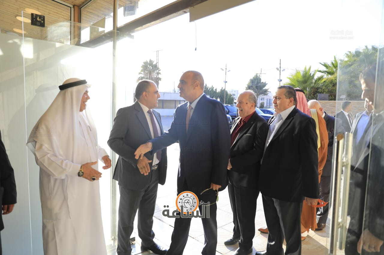 Madar Al-Saa Images 0.4758448980285256