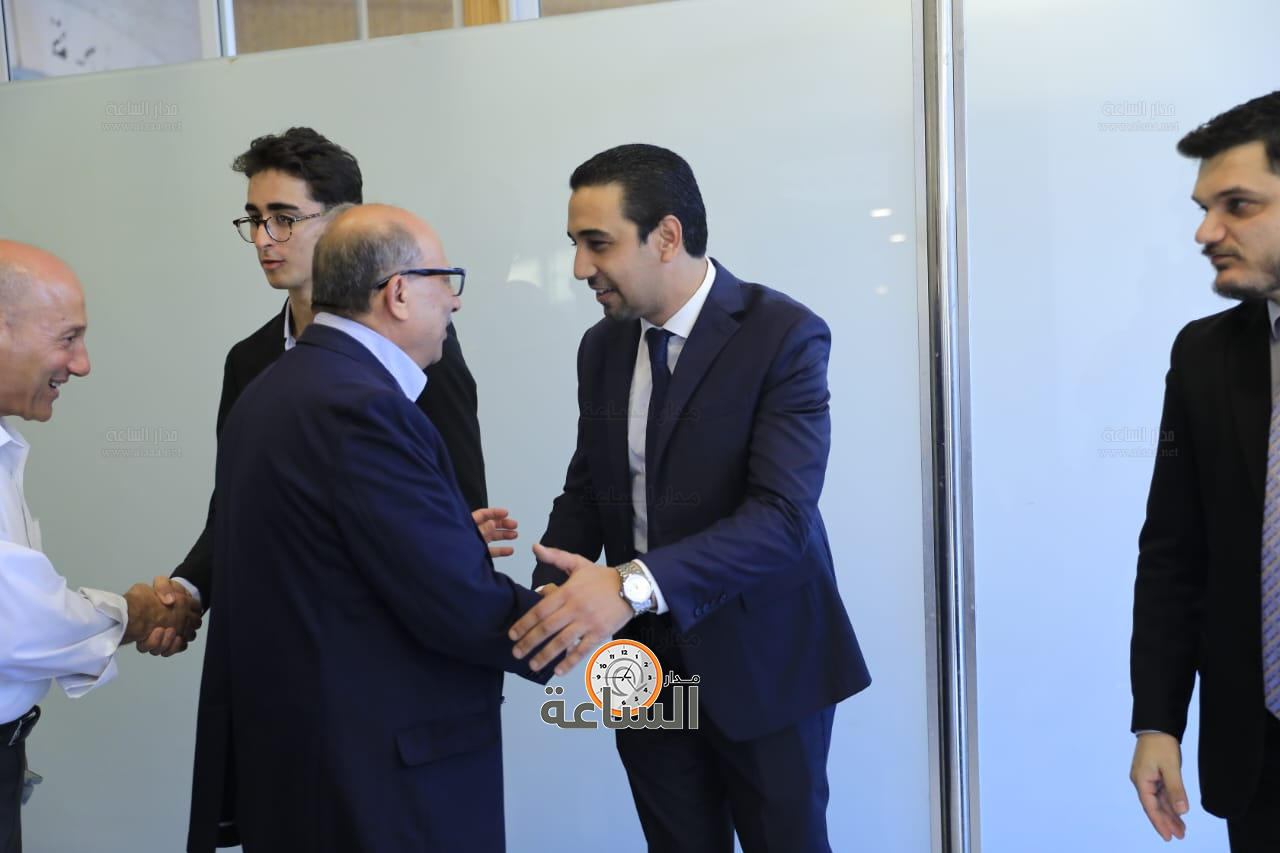 Madar Al-Saa Images 0.546727493695212