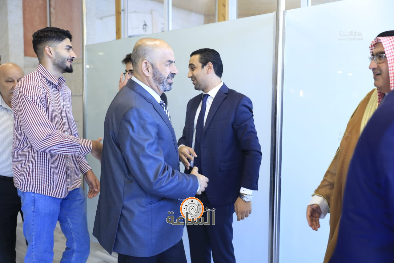 Madar Al-Saa Images 0.061018116503958275