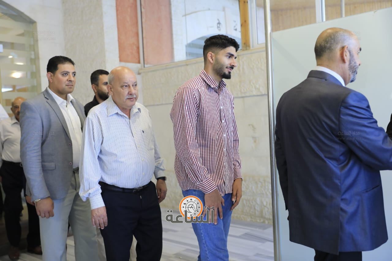 Madar Al-Saa Images 0.1989666356968005