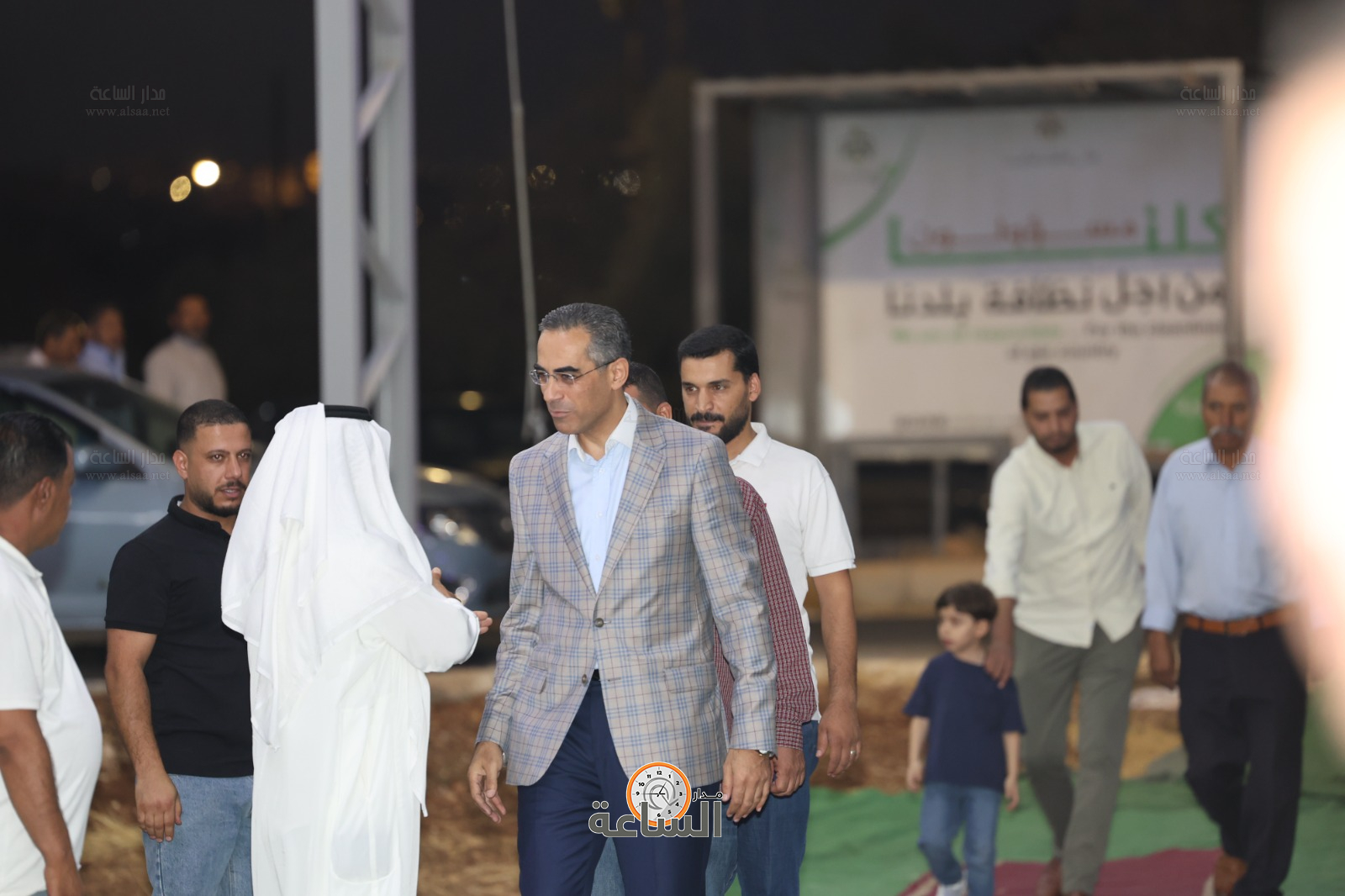 Madar Al-Saa Images 0.9892041339741339