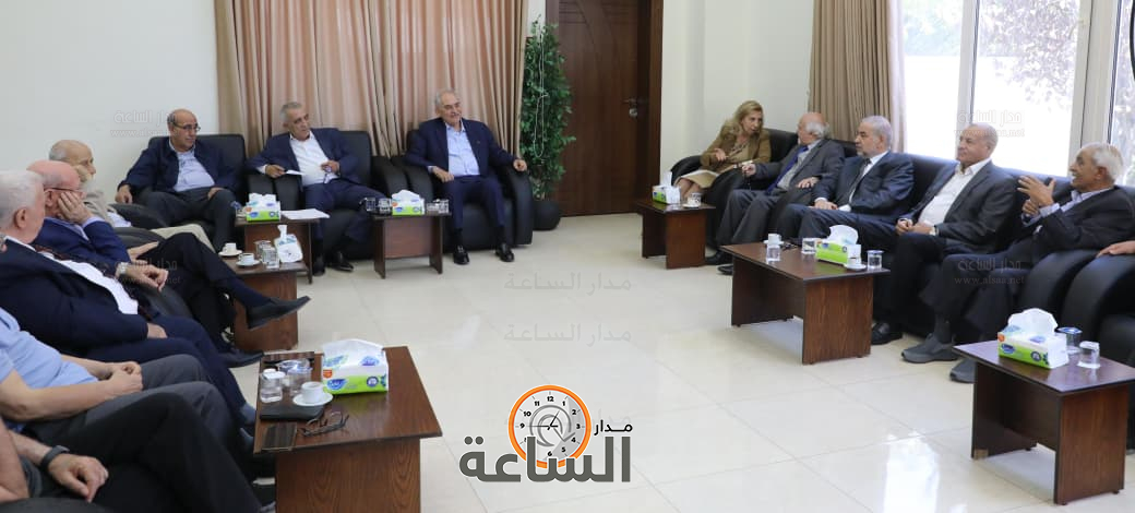 Madar Al-Saa Images 0.35674548636211256