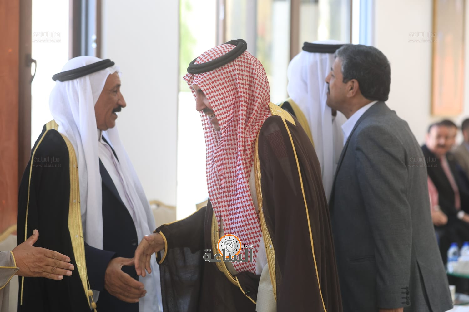 Madar Al-Saa Images 0.15933624334577112