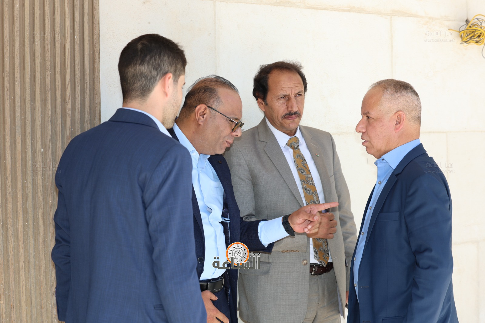 Madar Al-Saa Images 0.6616318430949192