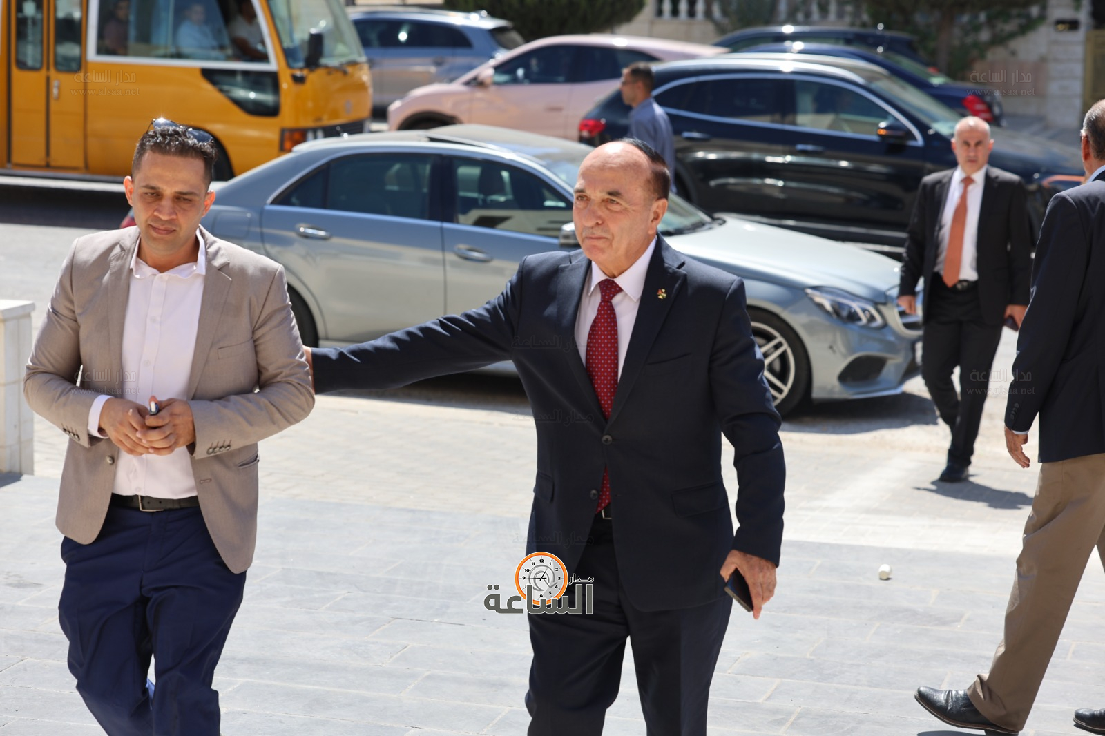 Madar Al-Saa Images 0.08347042768309643