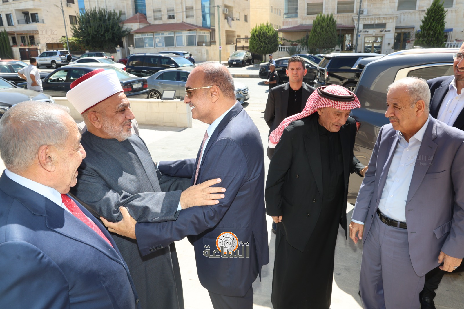 Madar Al-Saa Images 0.4364666318520414