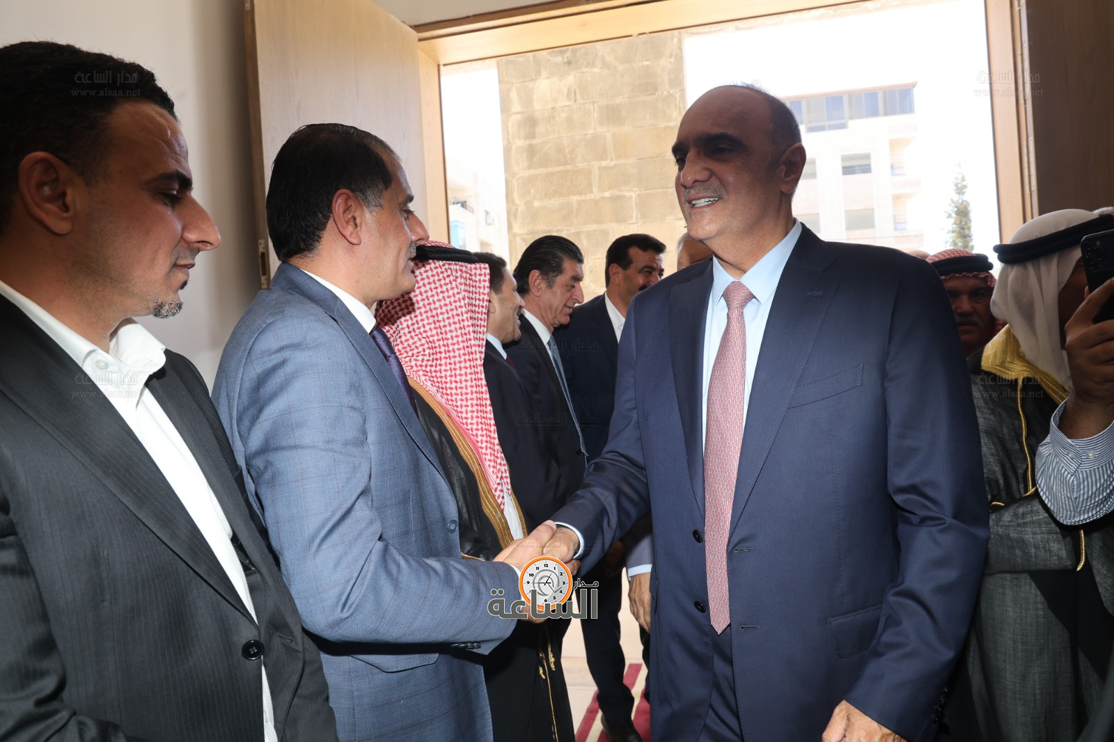 Madar Al-Saa Images 0.8358970366055031