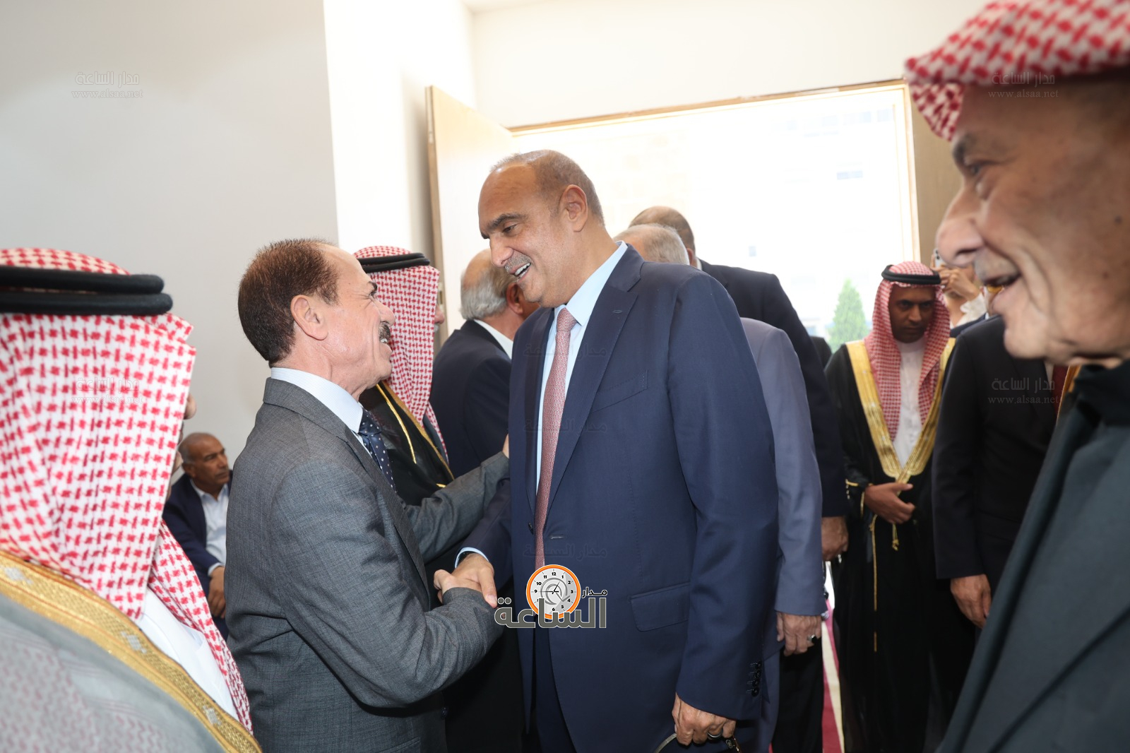 Madar Al-Saa Images 0.0025415904183693216