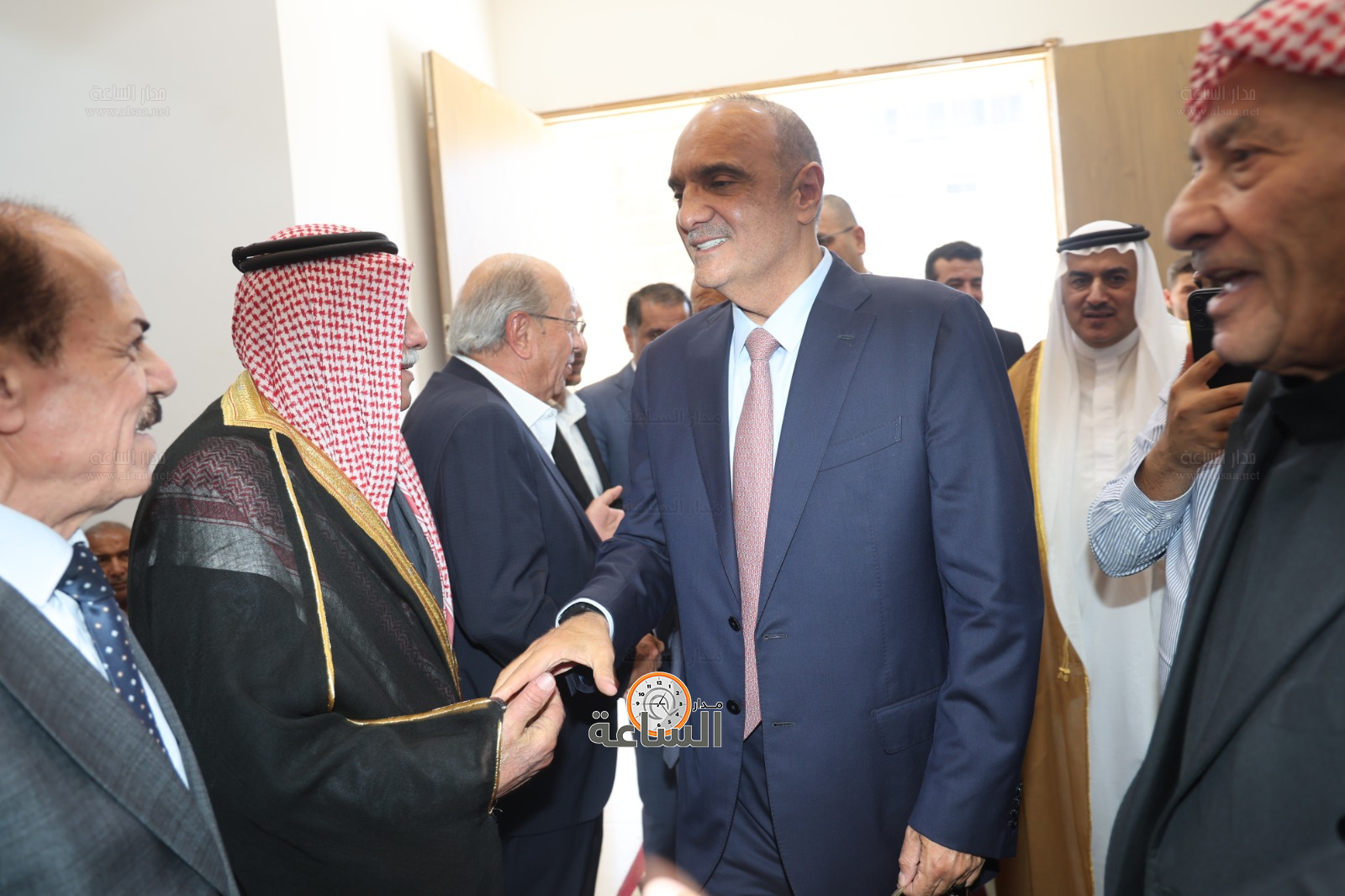 Madar Al-Saa Images 0.7371726554357791