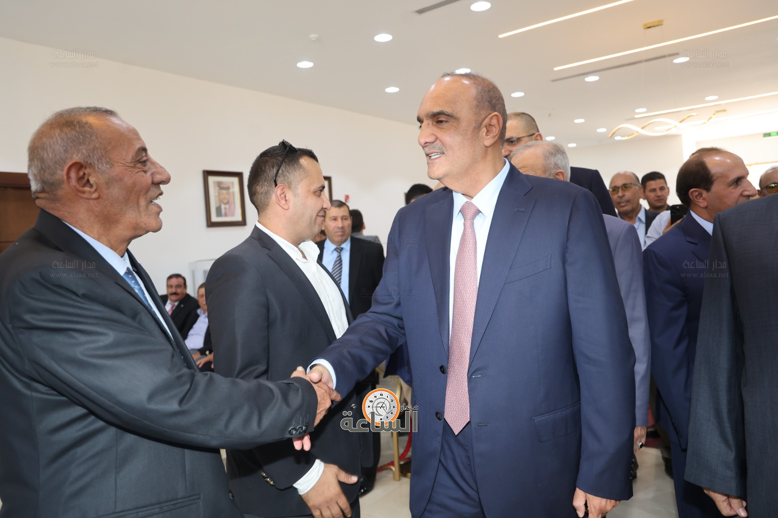 Madar Al-Saa Images 0.5796879932588219