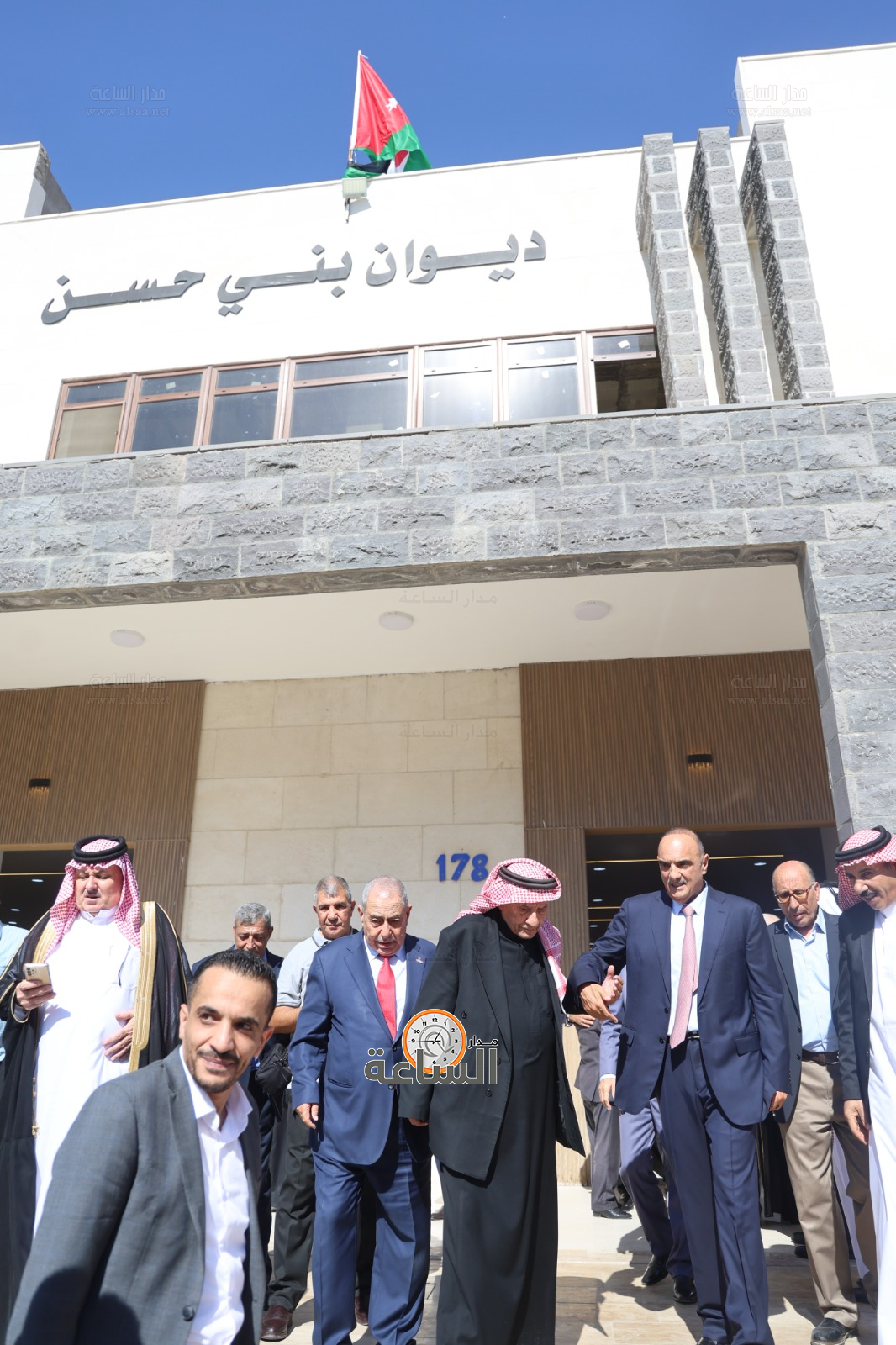 Madar Al-Saa Images 0.6687351392365728