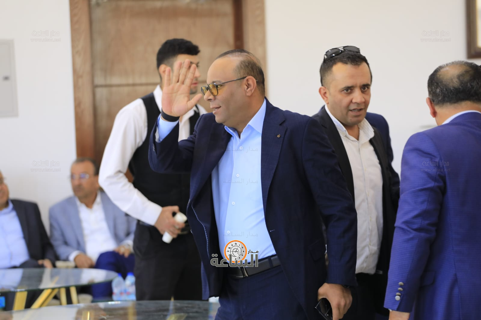 Madar Al-Saa Images 0.36433832524487175