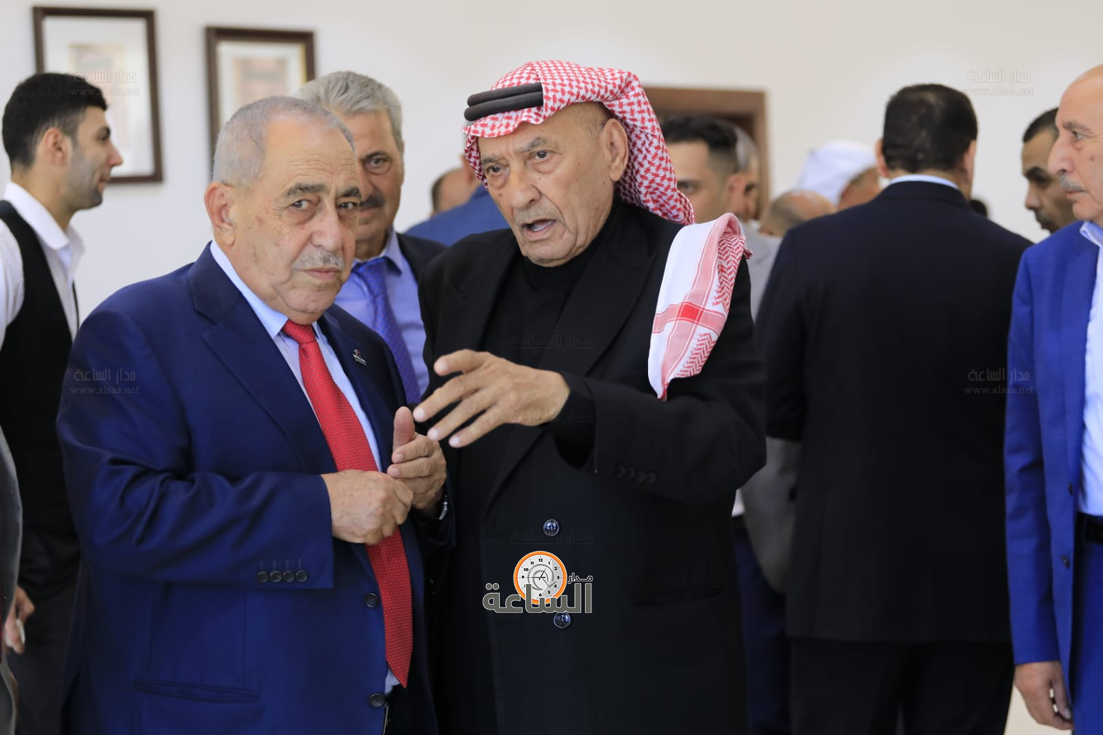 Madar Al-Saa Images 0.3900474984669412