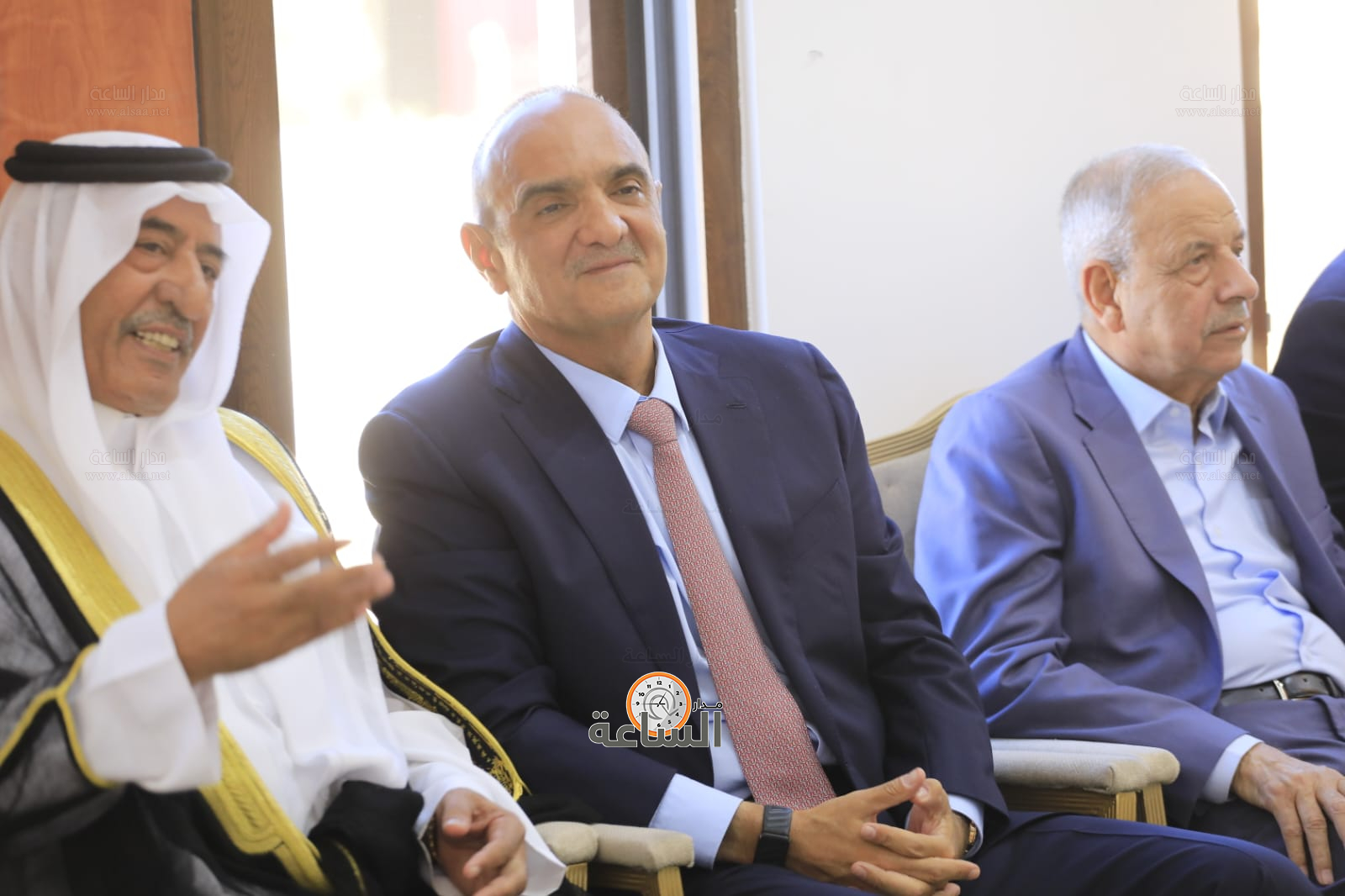 Madar Al-Saa Images 0.890149459630012