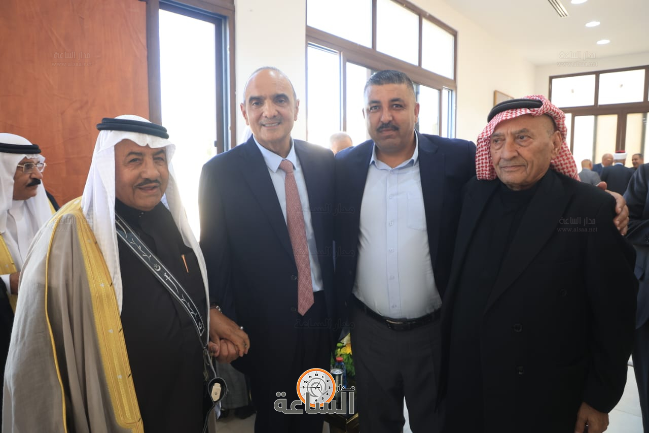 Madar Al-Saa Images 0.8869620467885027