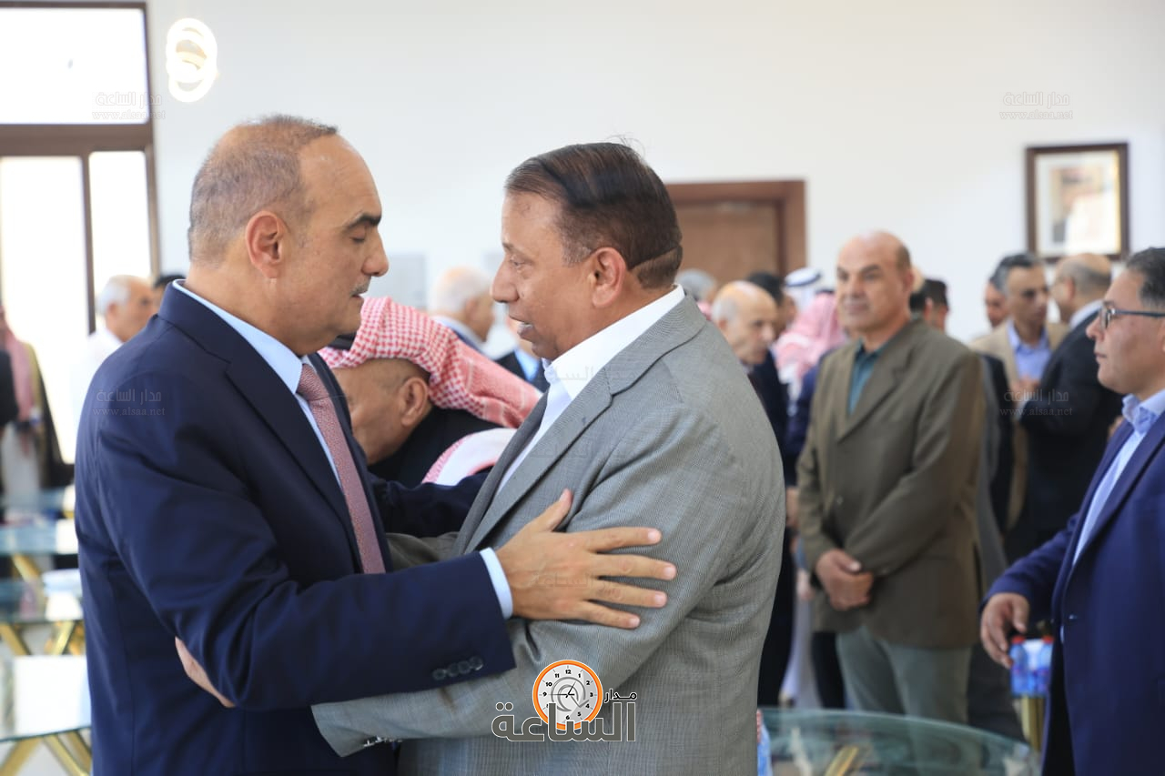 Madar Al-Saa Images 0.802341070408276