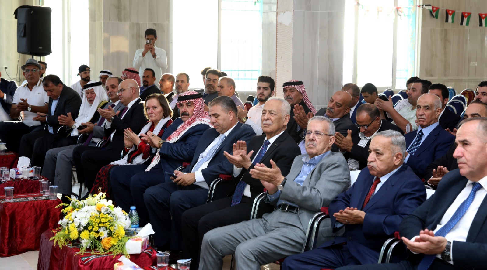 Madar Al-Saa Images 0.44702083270115933