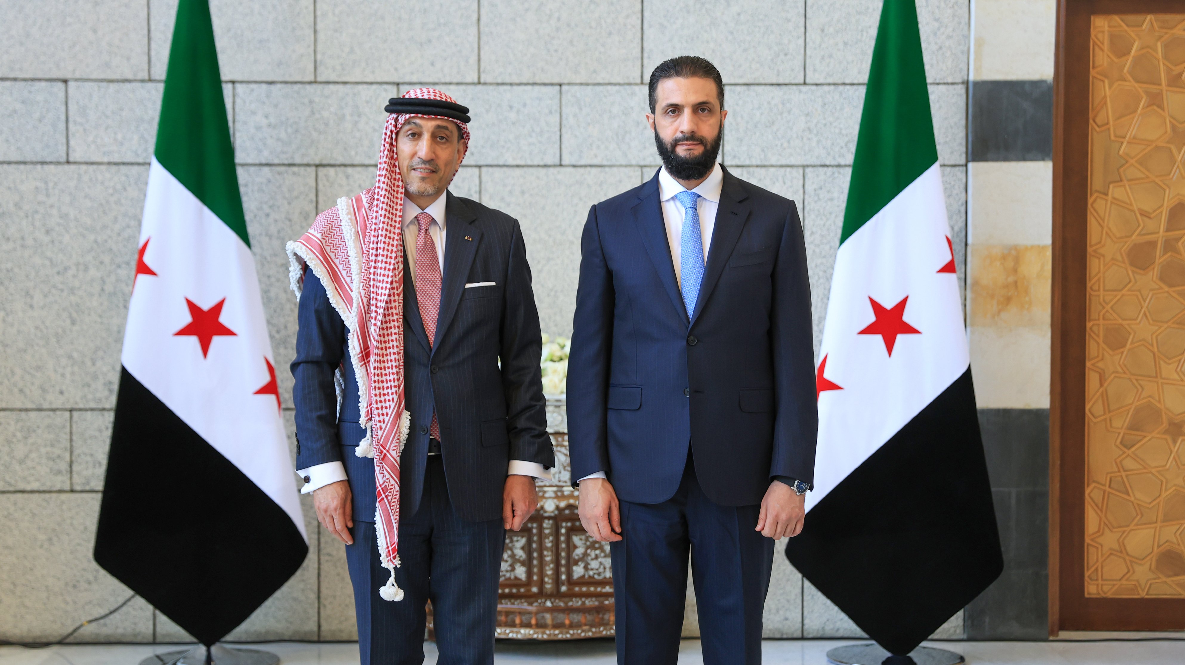 Madar Al-Saa Images 0.4886333520687669