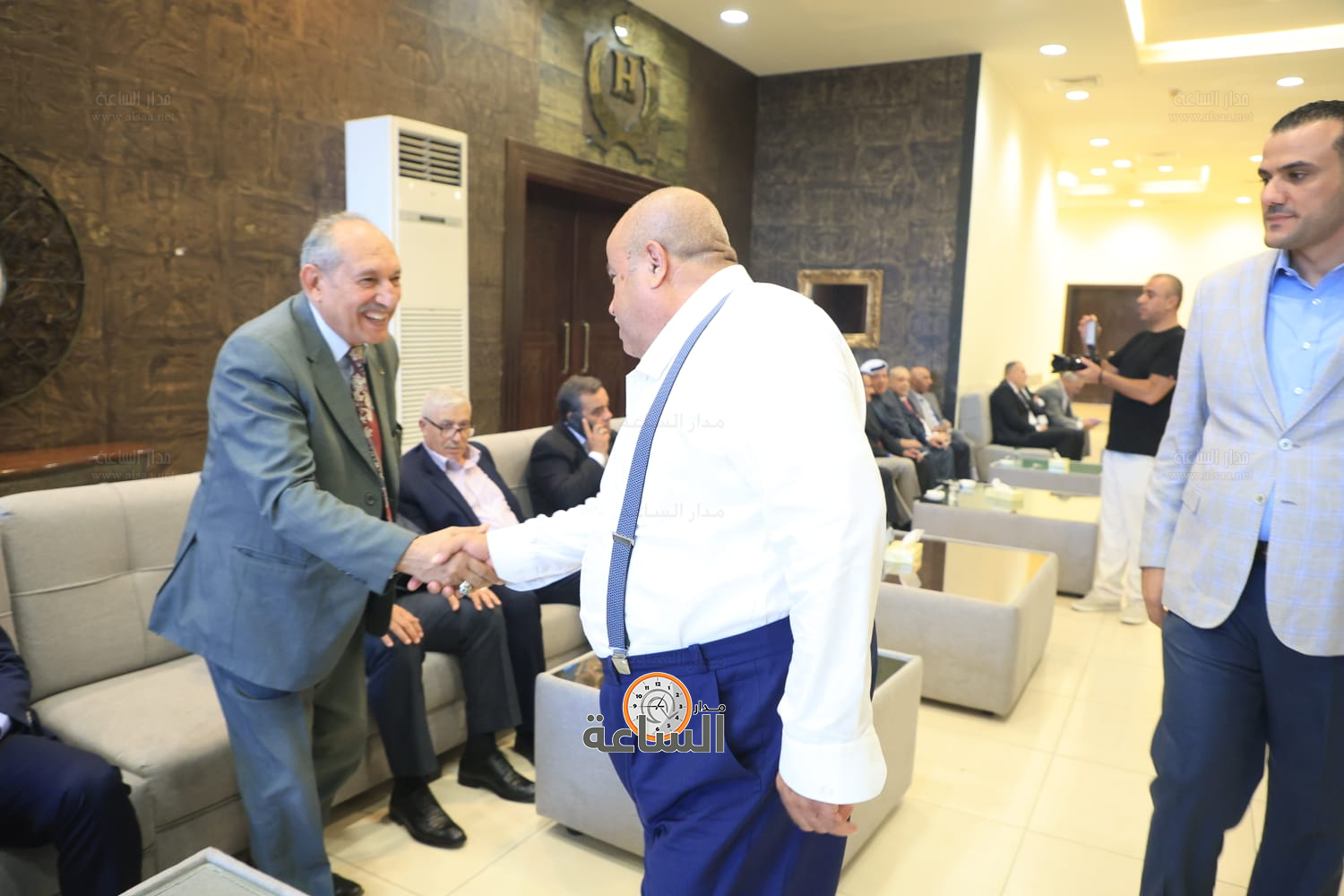 Madar Al-Saa Images 0.695316591062736