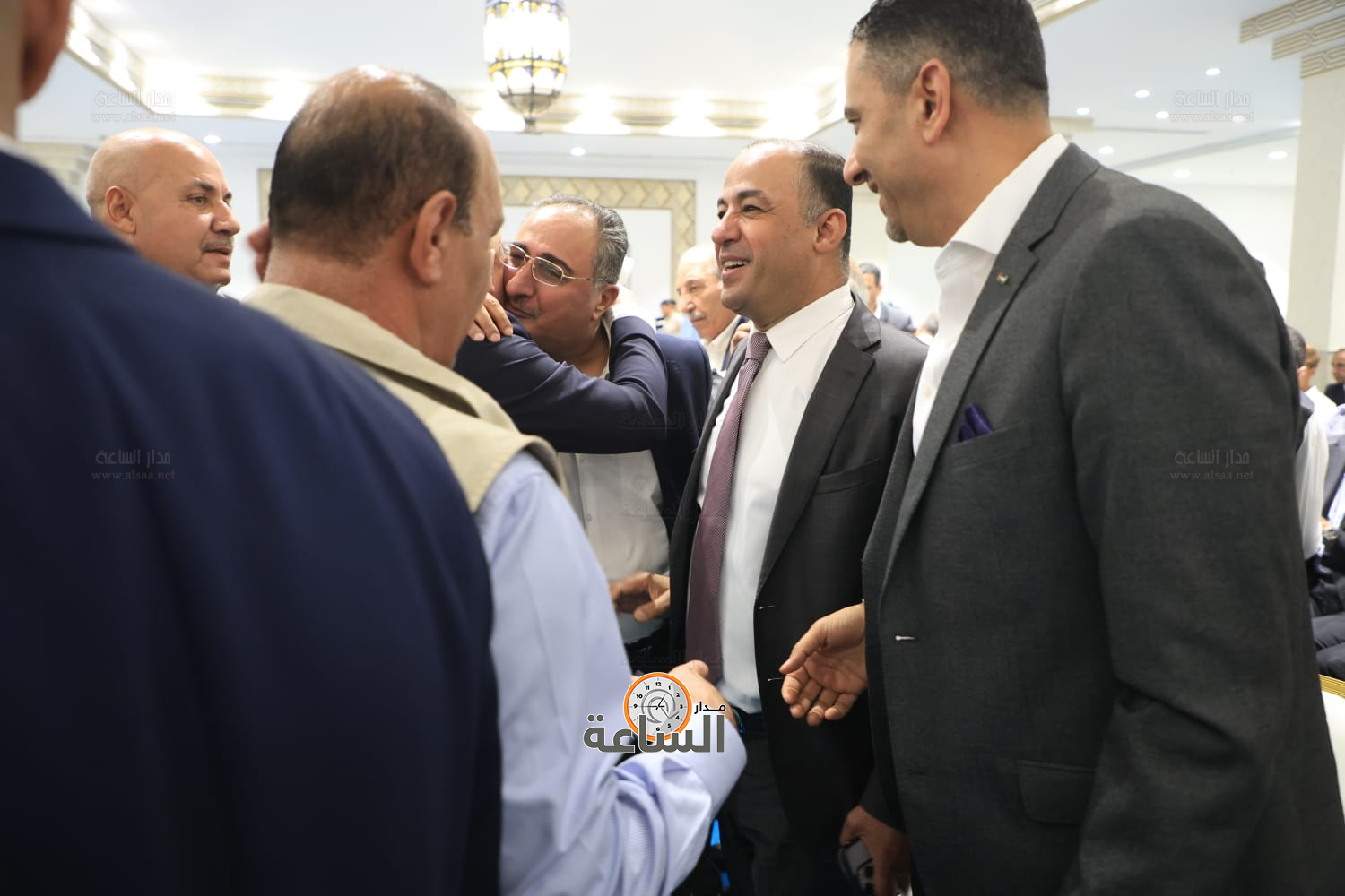 Madar Al-Saa Images 0.8306640115992836