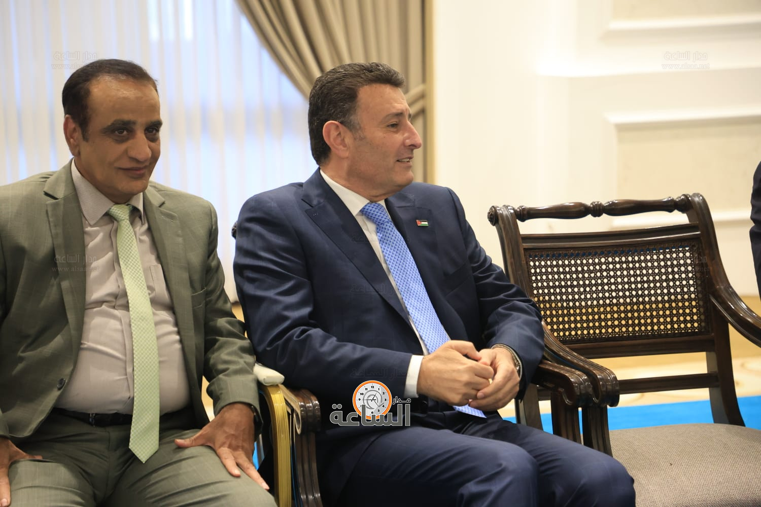 Madar Al-Saa Images 0.9448766026147212