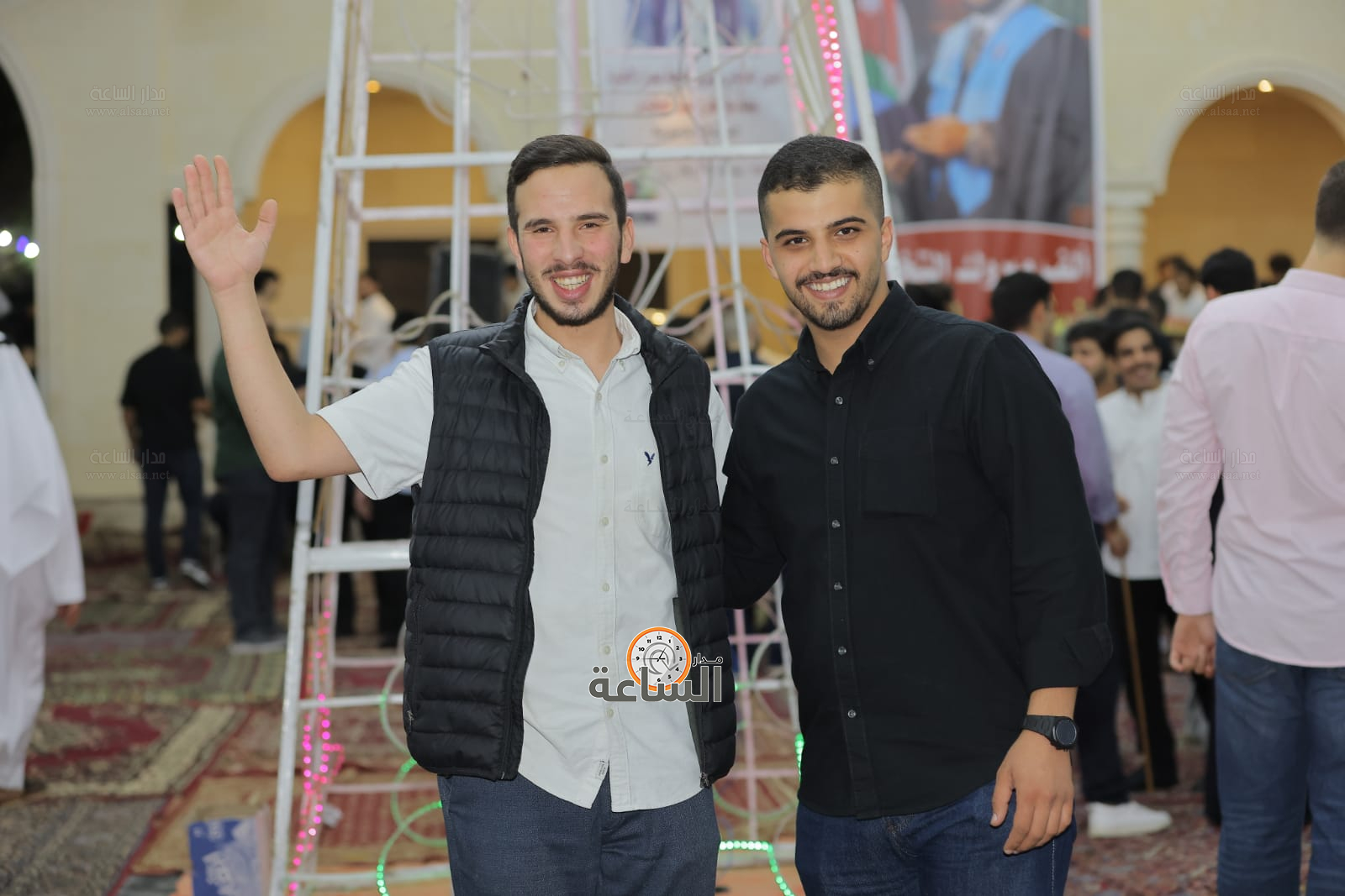 Madar Al-Saa Images 0.41853696552228514